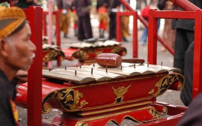 Dari Warisan ke Masa Depan: Tantangan Merawat Gamelan di Era Modern