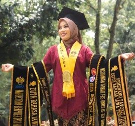 Leni Septiani, Menyalakan Api Semangat Lewat Kata dan Aksi