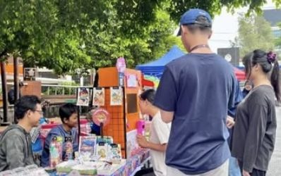 Hokgstudio Ramaikan CFD Simpang Lima dengan Sketch Photobooth dan Merchandise Kreatif