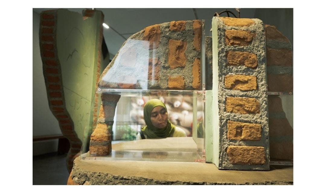 Material sebagai Ide: Cara Unik Handiwirman Mengolah Bentuk