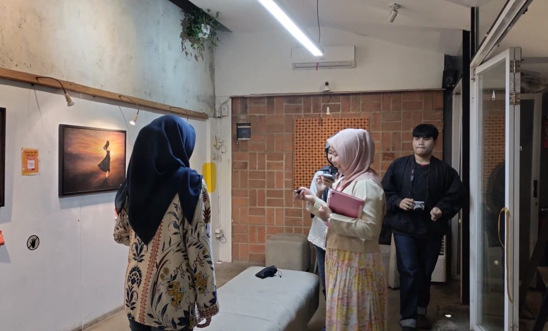 Belajar Melepaskan: Makna Kedamaian yang Luruh dalam Pameran Tunggal Fiesta Pasha